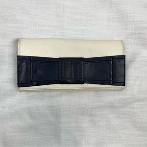 Kate Spade Leather Wallet Wristlet Leather Bow White Blue Dainty Preppy
